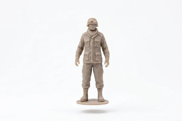 DCU Male Scarf & Helmet